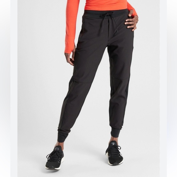 Athleta Pants - Athleta Headlands Hybrid Trek Mid Rise Joggers Size 2, Black, Like New!!